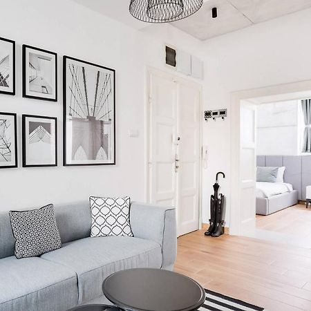 Hostgost Selected Suites - Molerova 9 Belgrád Kültér fotó